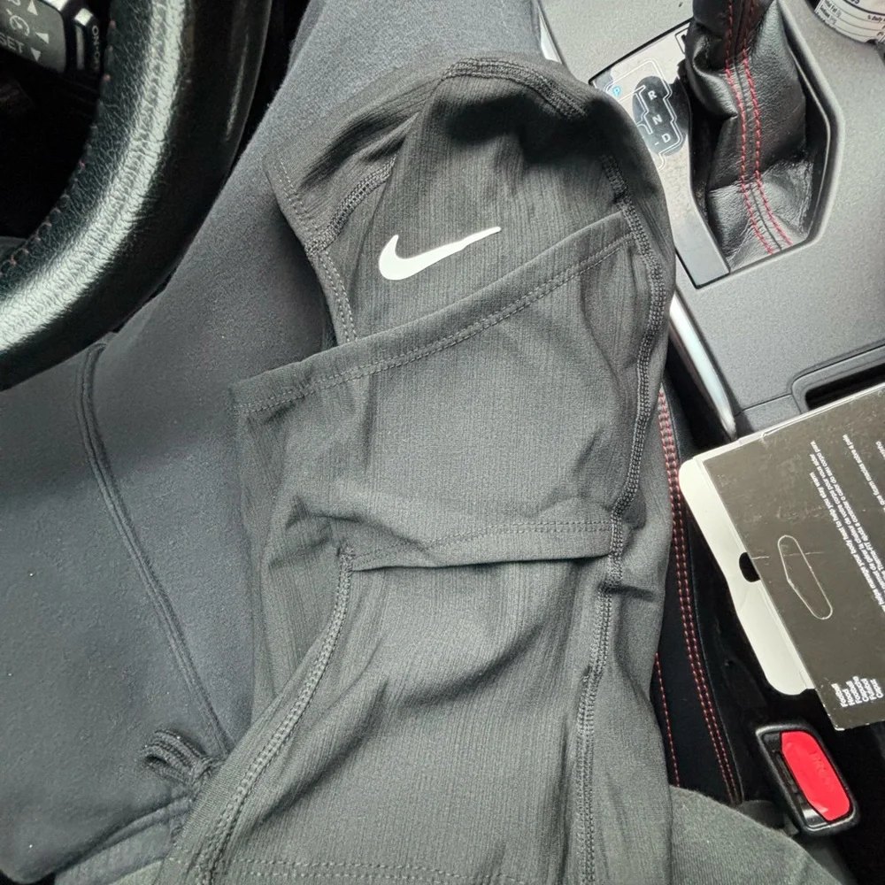 Nike Pro Therma-FIT Hood - Black and Gray